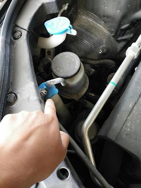 汽车防冻液,汽车防冻液加到什么位置