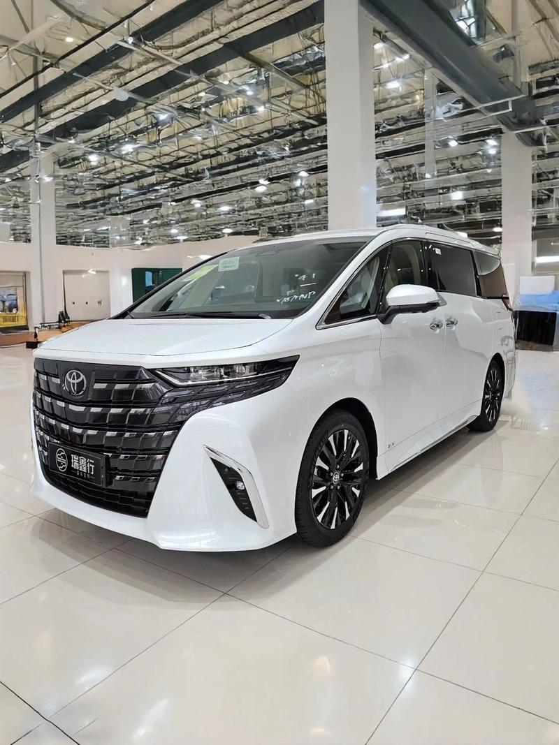 丰田商务车埃尔法七座2022款 丰田商务车埃尔法多少钱一辆