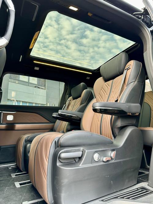 一汽纵横商务车7座图片及报价(一汽商务车七座)