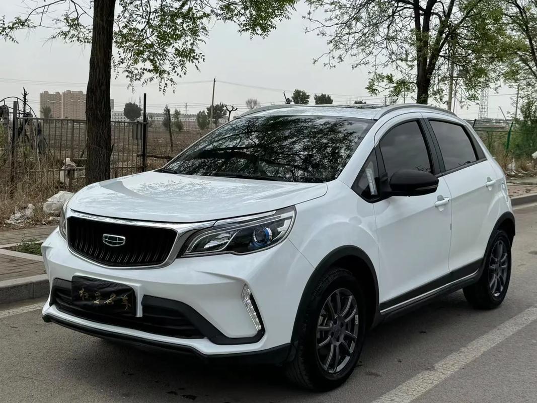 吉利远景x3自动挡报价及图片,吉利远景x32021款自动挡15尊贵高配