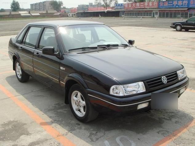 大众桑塔纳2000图片(桑塔纳2000车图片)