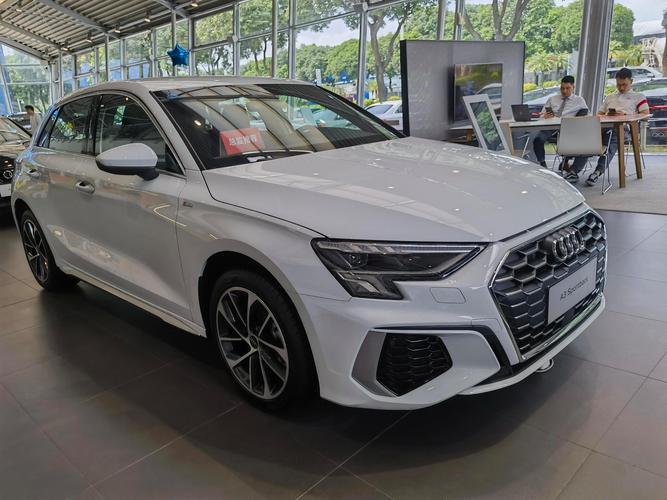 奥迪q2全部下来多少钱(奥迪q2l多少钱能落地)