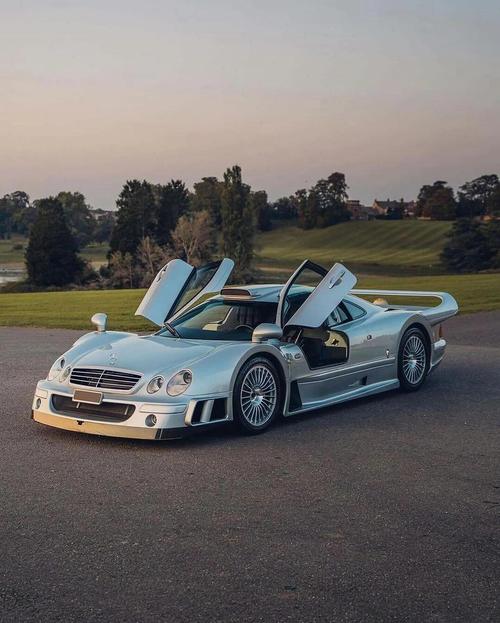 奔驰1000万以上的车,1000万的奔驰跑车