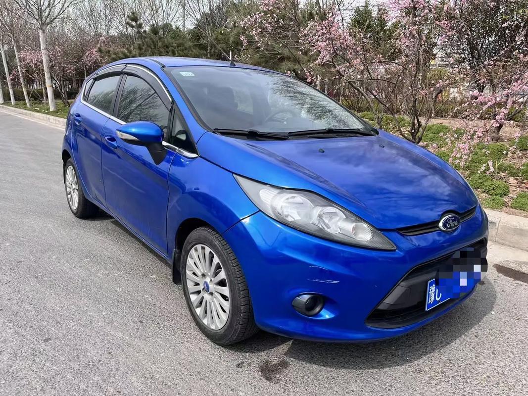 福特嘉年华三厢10款 福特嘉年华10款三厢车