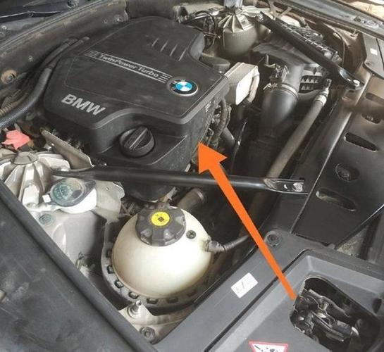 宝马525lib48不漏油／宝马525漏机油一一般什么位置