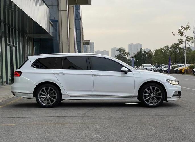 大众蔚揽旅行车七座 大众蔚揽七座商务车