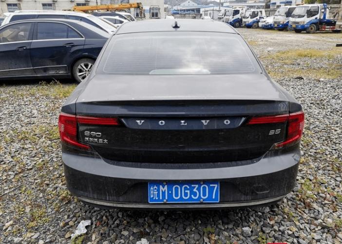 【沃尔沃b50价格,沃尔沃b5的价格2021款】